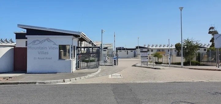 2 Bedroom Property for Sale in Maitland Western Cape